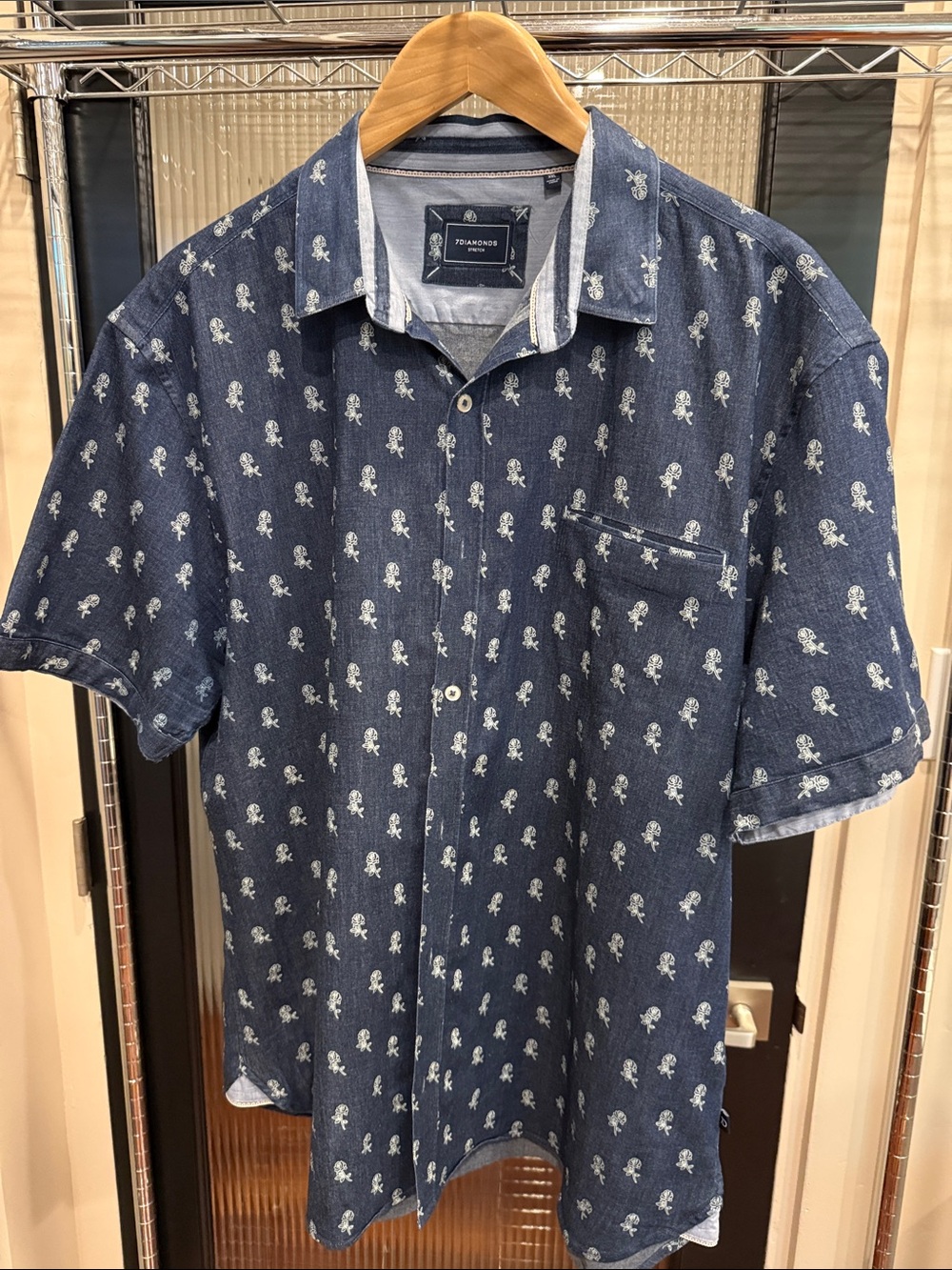 7Diamonds Men’s XXL Short Sleeve Camp Shirt Navy Rose Print Stretch Chambray
